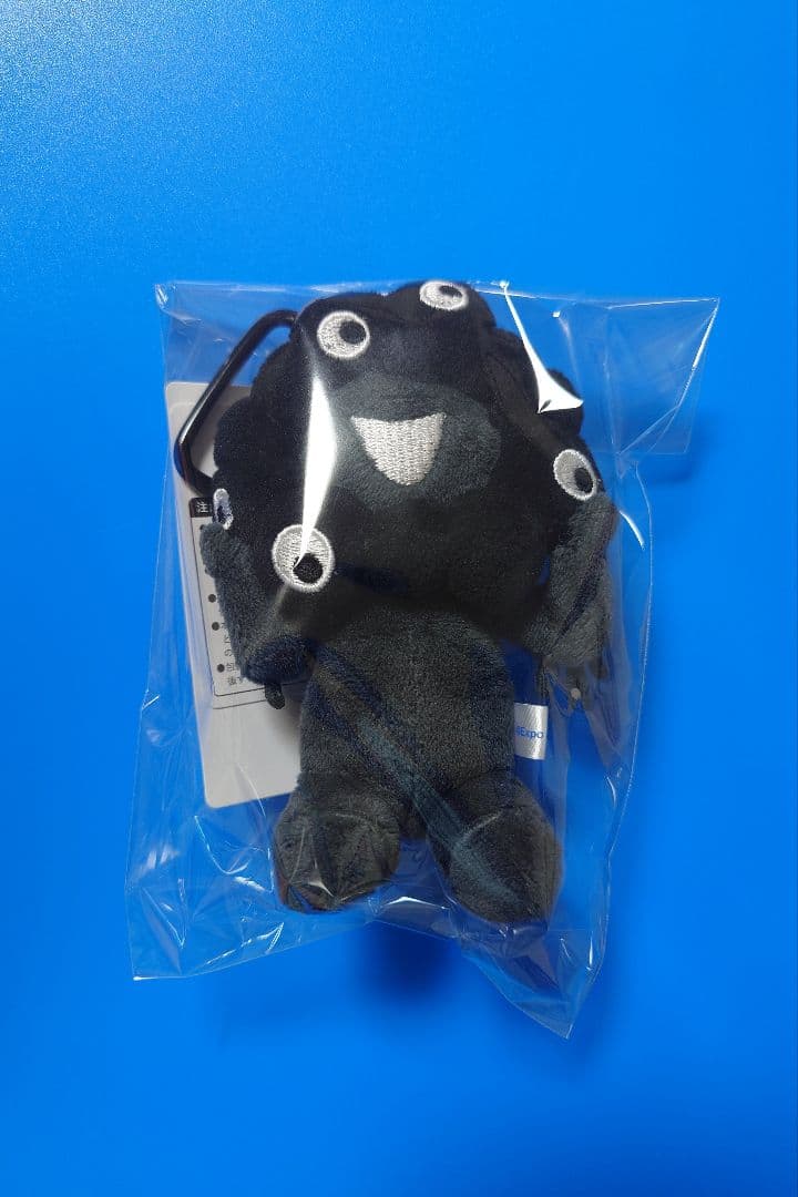 バ*ー様 大阪関西万博 EXPO 黒ミャクミャク カラビナ付きマスコット お座り 黒ミャクミャク カラビナ付マスコット ブラック お座り 大阪万博 関西
