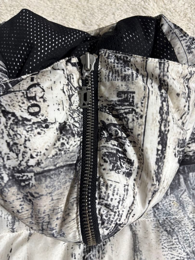 John Galliano ニュースペーパー ダウンジャケット 名作 アーカイブ