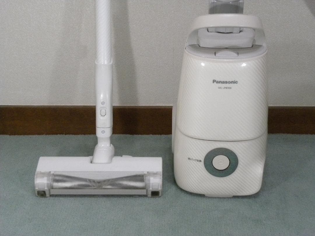 Panasonic軽量スリム掃除機MC-JP830Kからまないブラシ パナソニック、「からまないブラシ」で髪やペットの毛を取れる