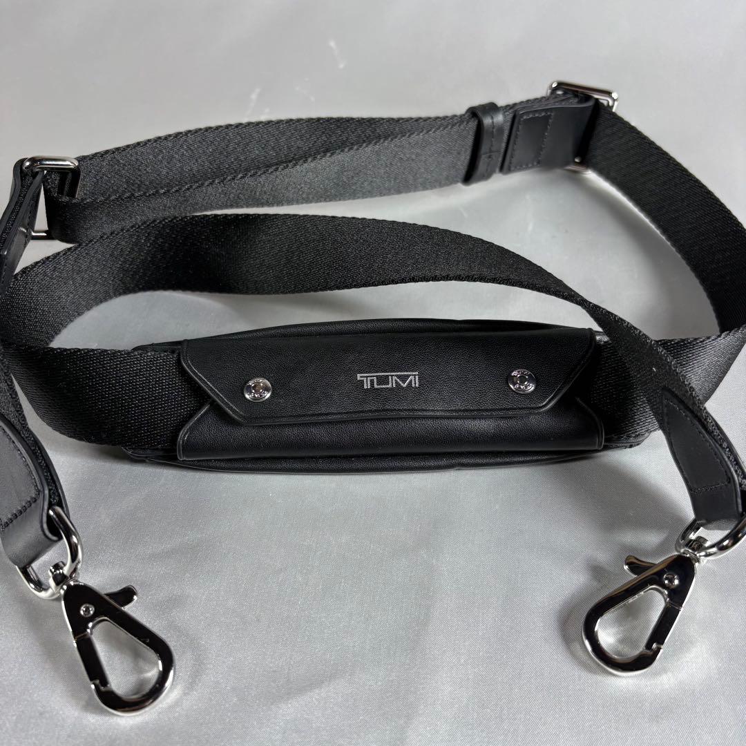 TUMI レザー ビジネスバッグ 2WAY ブラック 黒 PCケース付 高級 - メルカリ