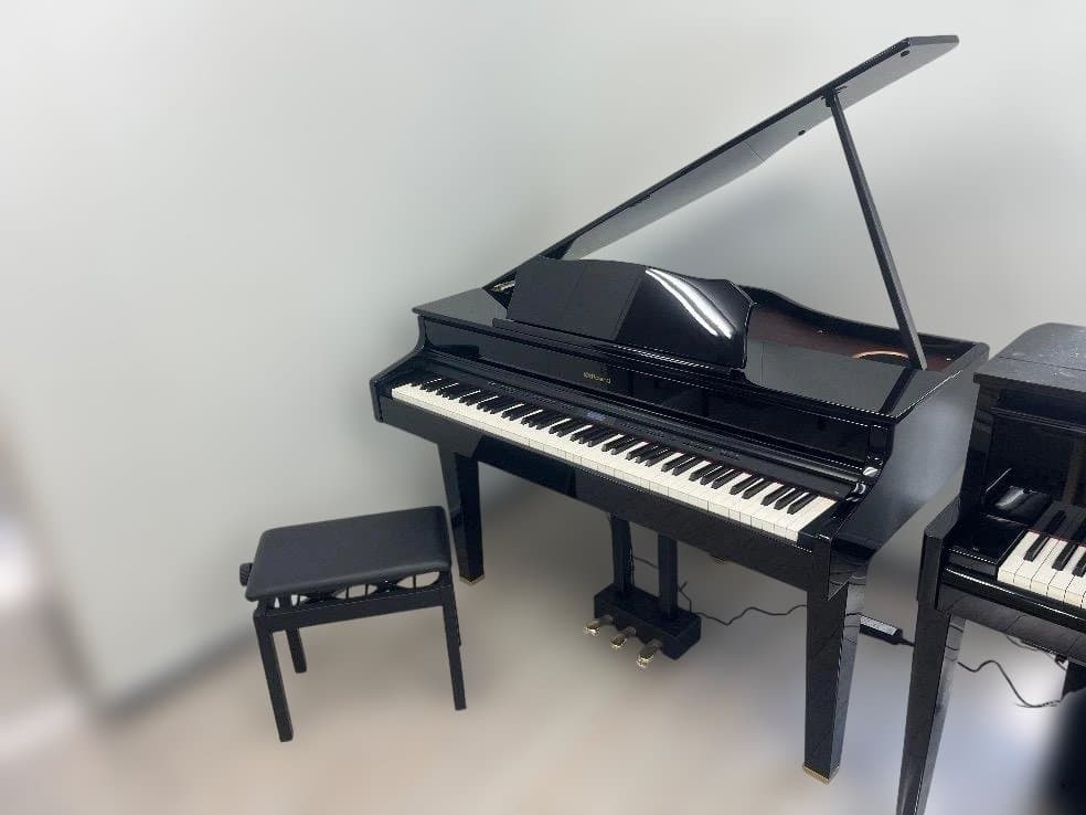 ★ 74868【電子ピアノ】ROLAND　GP607PE　17年製 ☆ 74868【電子ピアノ】ROLAND GP607PE 17年製 | リユース専門店エプコ