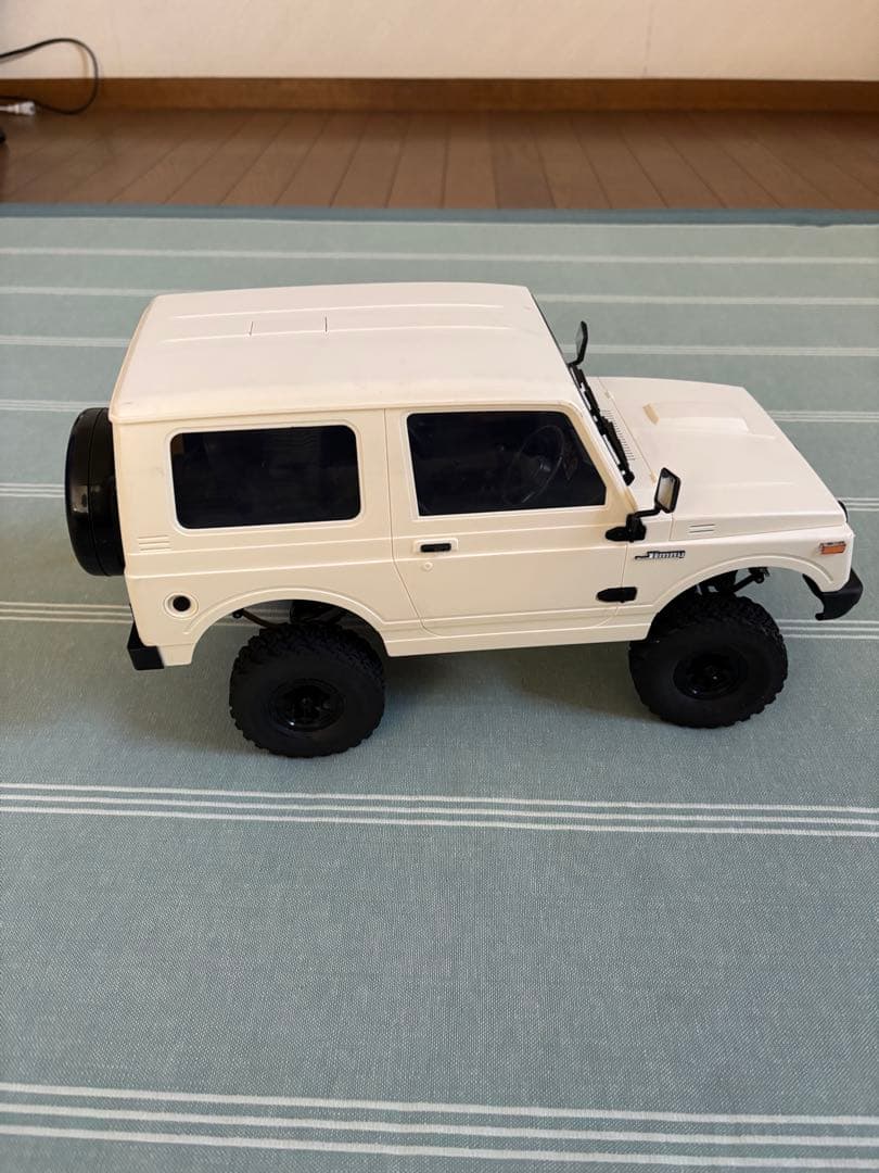 WPL RC SUZUKI Jimny 1/10 ラジコンカー ホワイト SUZUKIのジムニー1