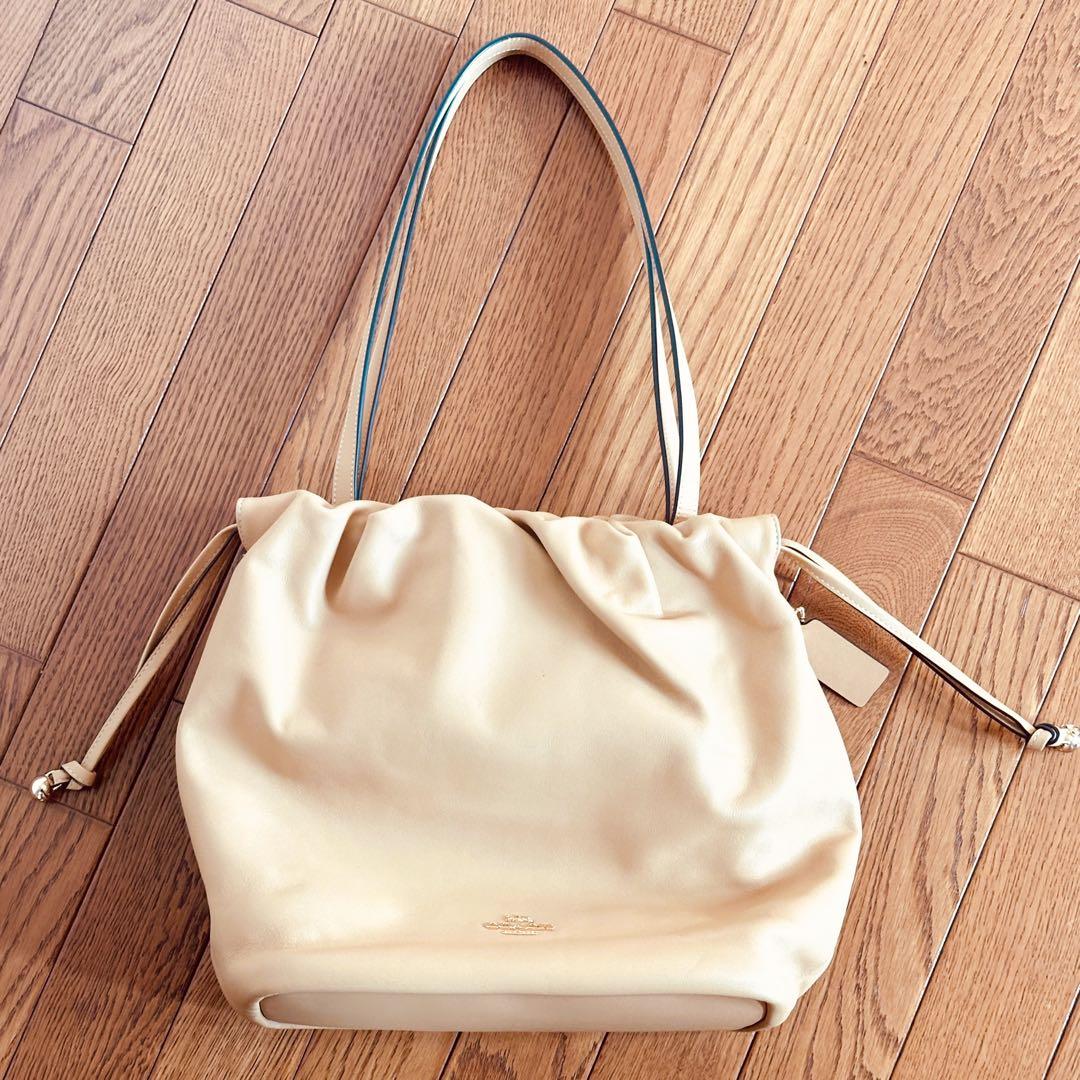 ひ*ん様 COACH フェイ ドローストリング トートバッグ カラー:タン