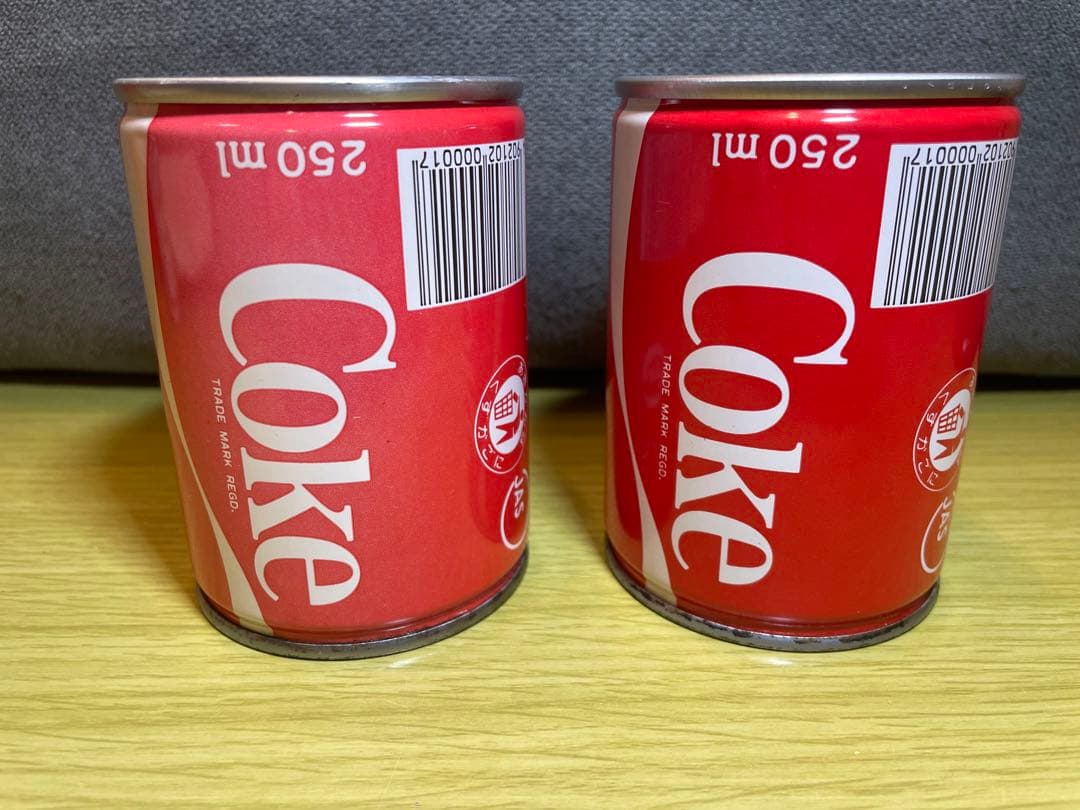 コカ・コーラ 昭和レトロ缶 250ml 北海道限定仕様 - メルカリ