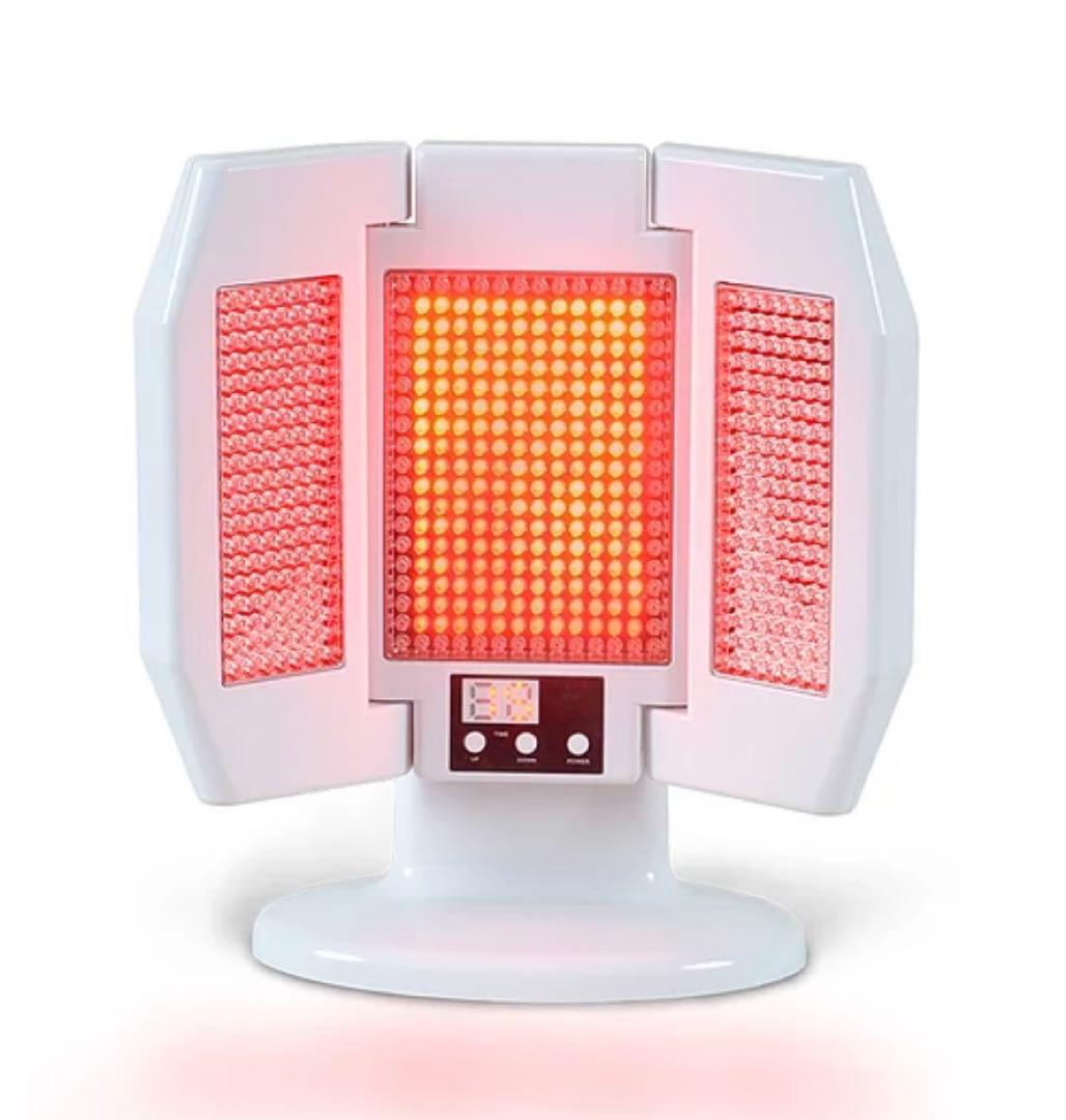 【新品同様】赤外線照射　 コルポプチCORPO putit LED美顔器 LED 美顔機 コルポプチ（CORPO Putit）赤色 近赤外線 3面鏡タイプで顔