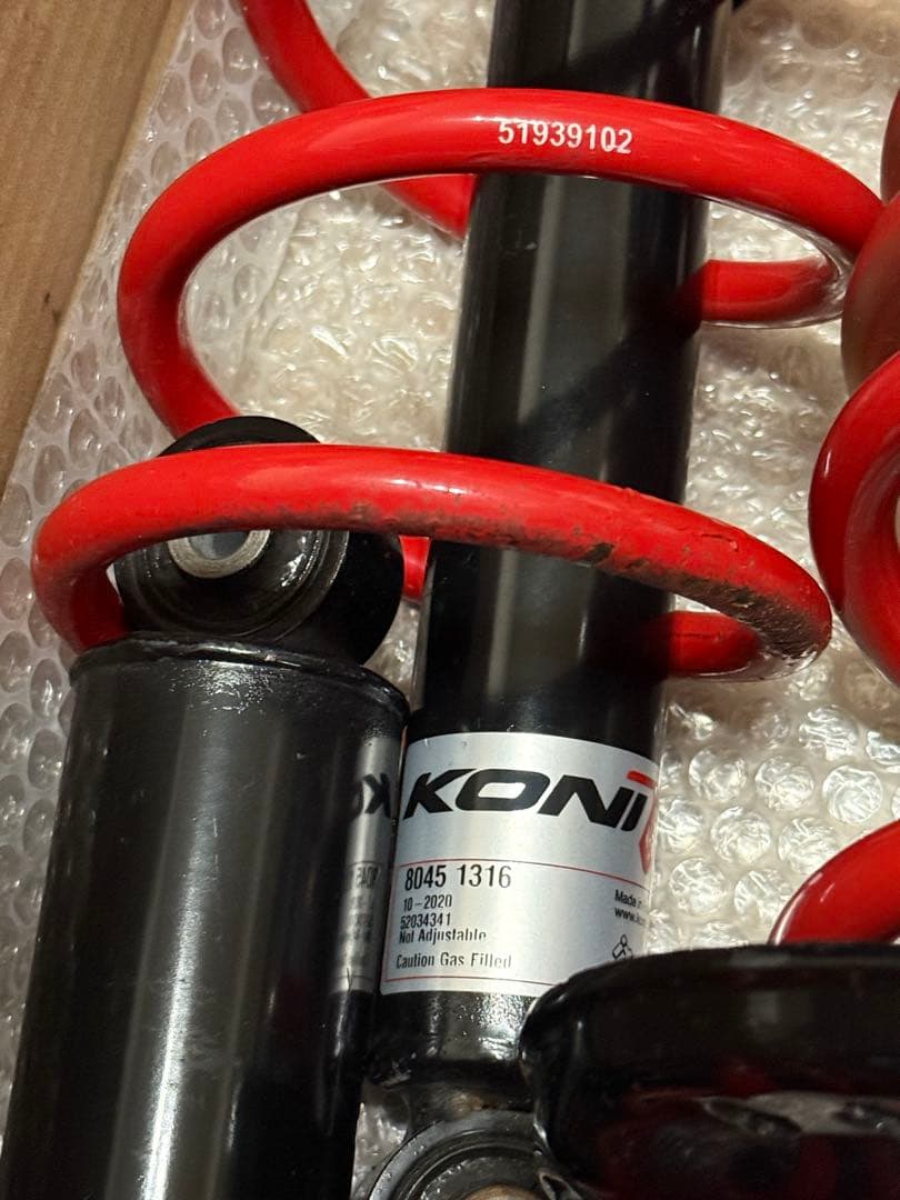 アバルト595コンペティツィオーネ 純正KONI & Eibachサスペンション