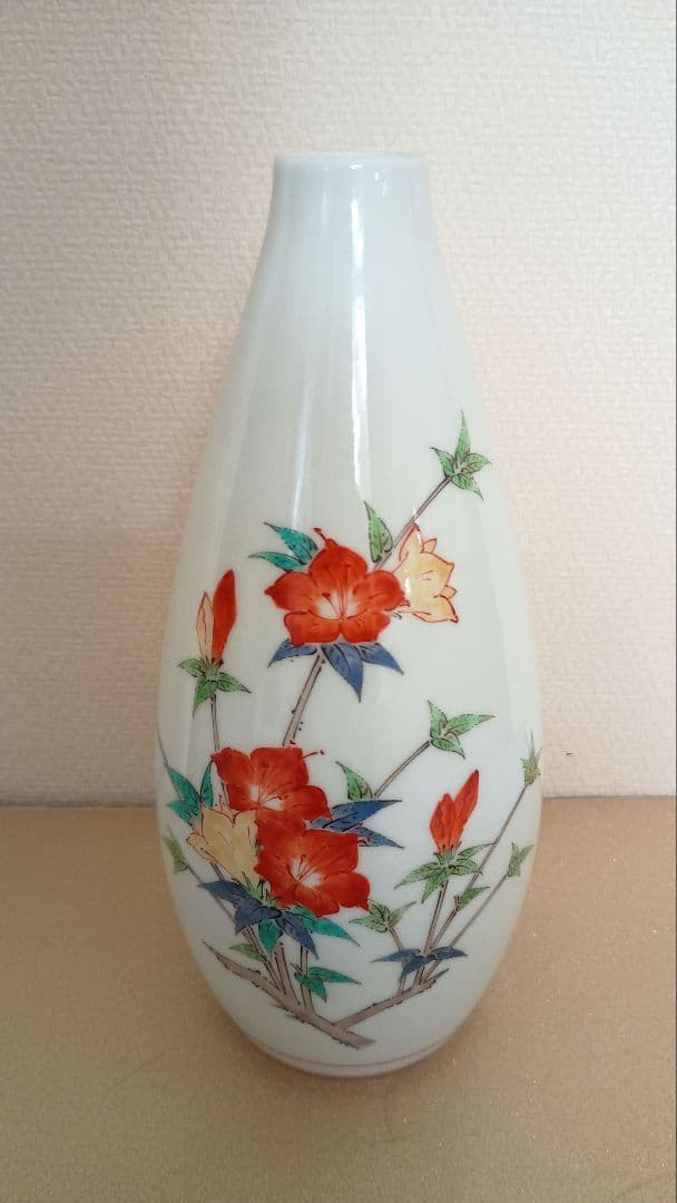 ◯●十四代 酒井田柿右衛門●◯花文 花瓶◆共箱付 十四代 酒井田柿右衛門の花瓶｜開運！なんでも鑑定団｜テレビ東京