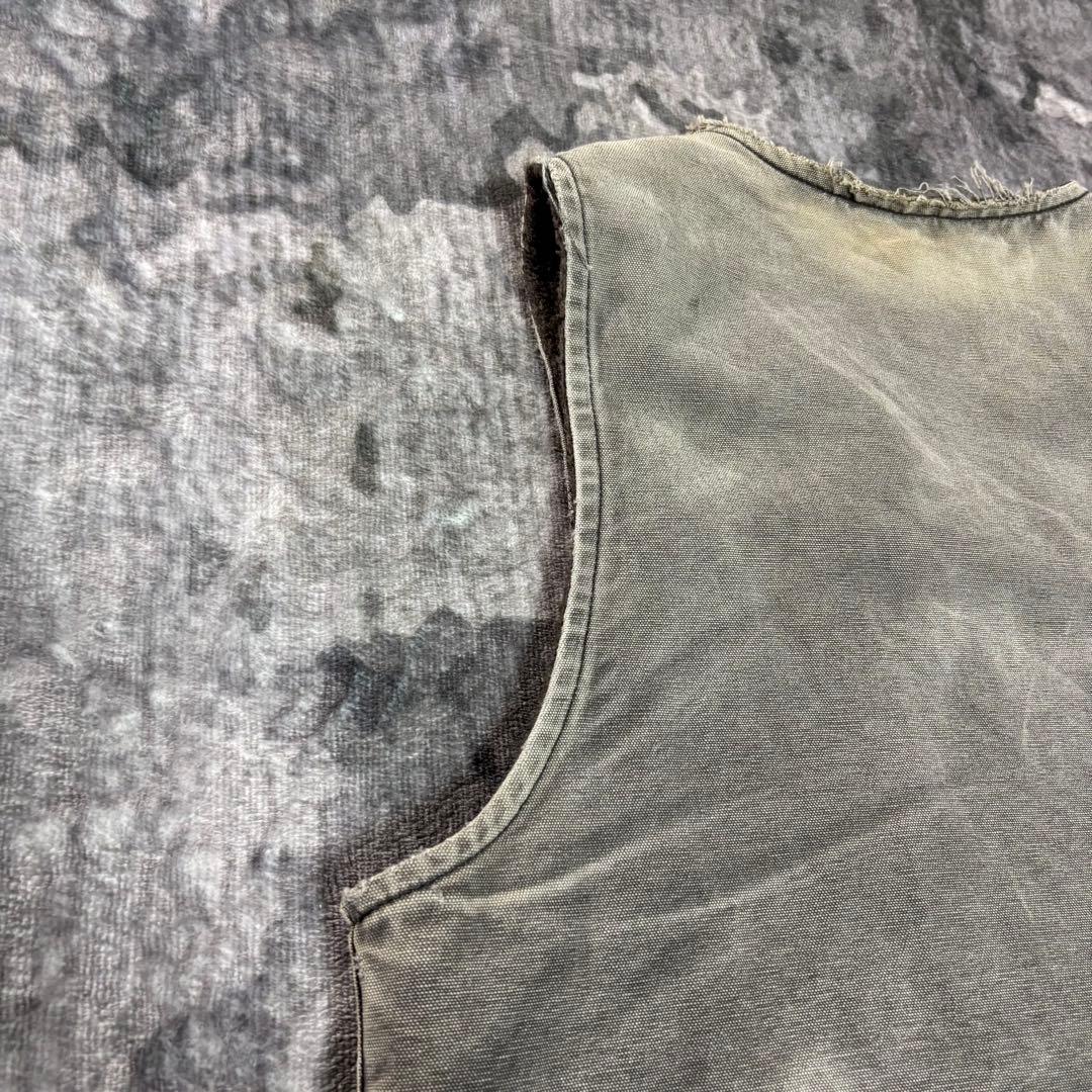 Carhartt ダックベスト V26 ボロ レザータグ 雰囲気抜群 一点物 - メルカリ