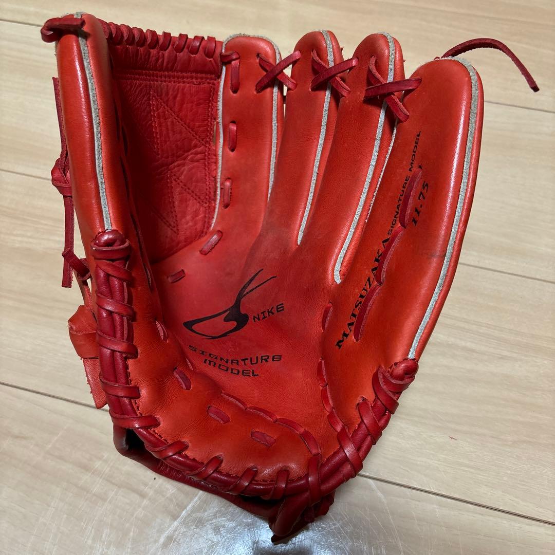 ナイキ 軟式グローブ 松坂モデル NIKE Signature Model 赤 - メルカリ
