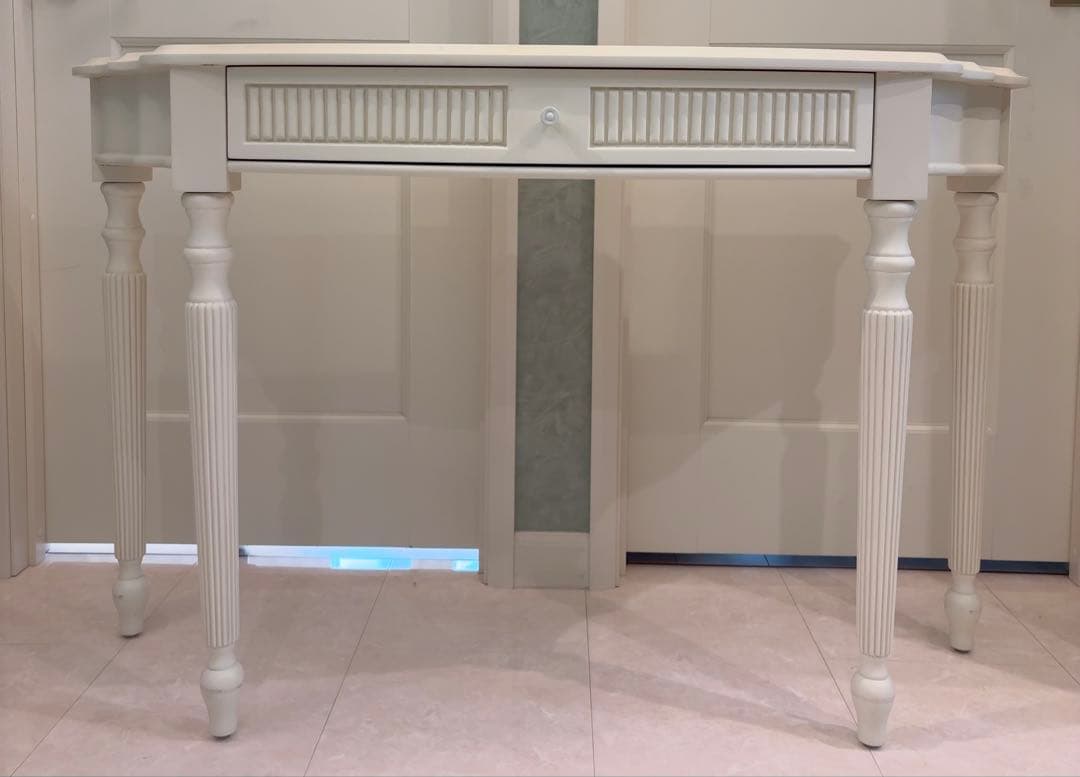 ローラアシュレイ　コンソール　PROVENCALE Laura Ashley Provencale Console Table | Cp Lighting & Interiors
