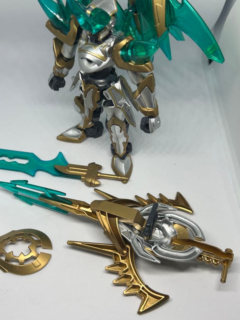 プラモデル 組立済 模型 LBX ダンボール戦機 シャドールシファー 完成