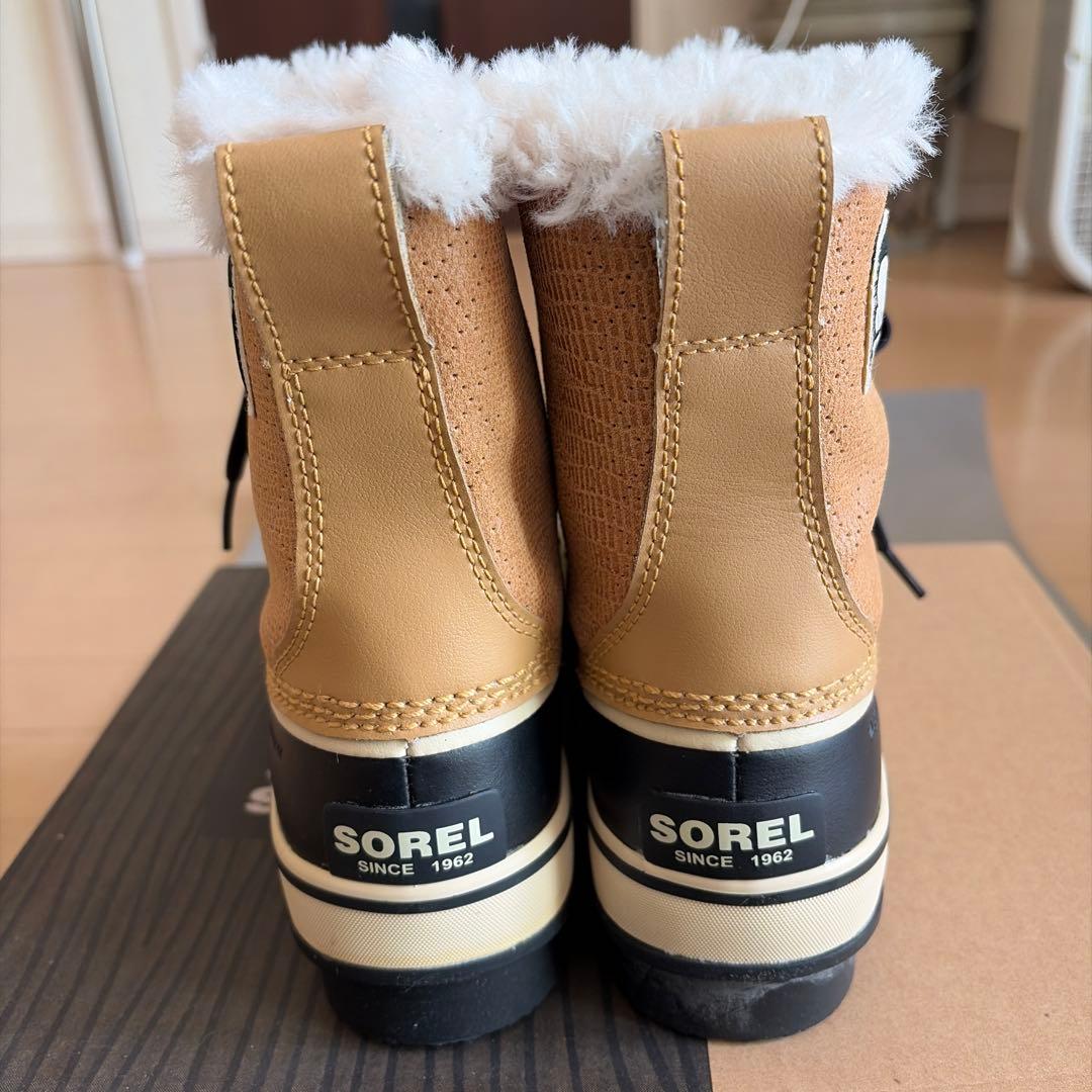 SOREL 防水ブーツ ベージュ/ブラック - メルカリ