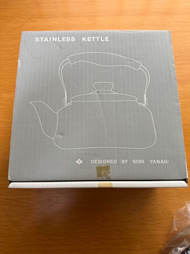柳宗理ステンレス ケトル ソリヤナギデザイン　ミラー　新品未使用 柳宗理 在庫限り ステンレスケトル ミラー : ラフィネ キッチン&生活