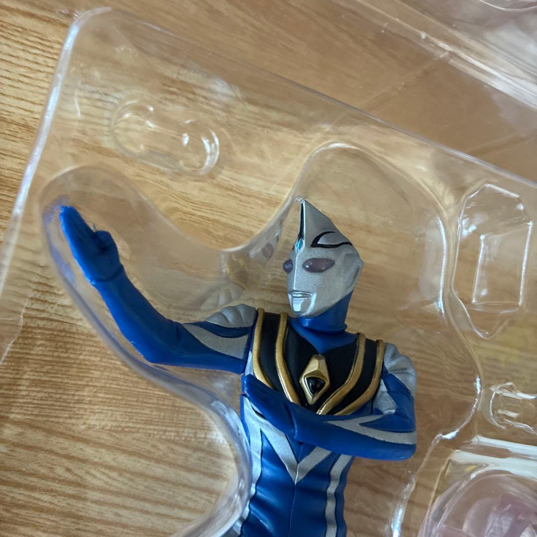 ウルトラマンルミナス プレミアム 6体の通販はau PAY マーケット