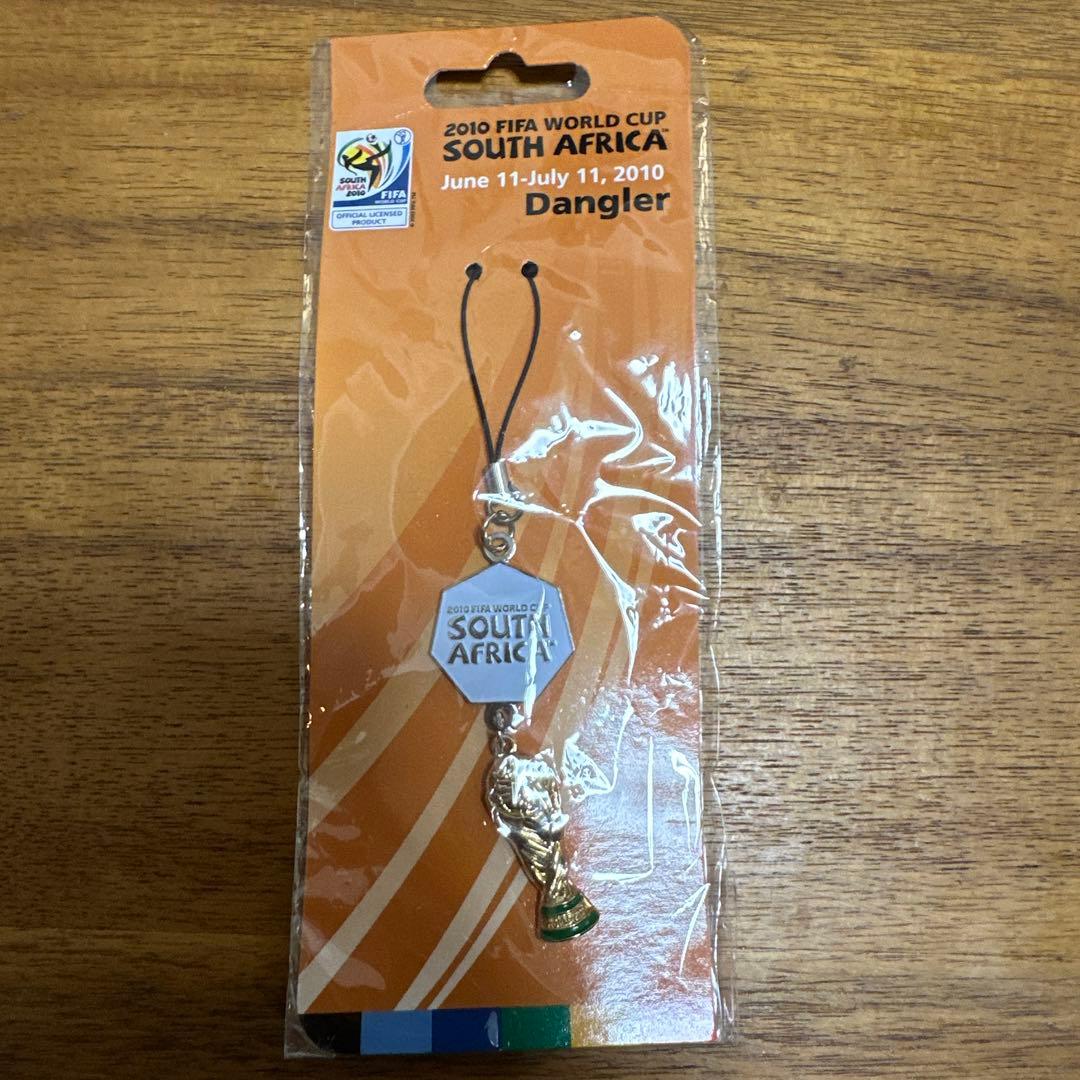 2010 FIFAワールドカップ トロフィーダングラー 楽天市場】FIFA OFFICIAL ワールドカップ サッカー トロフィー