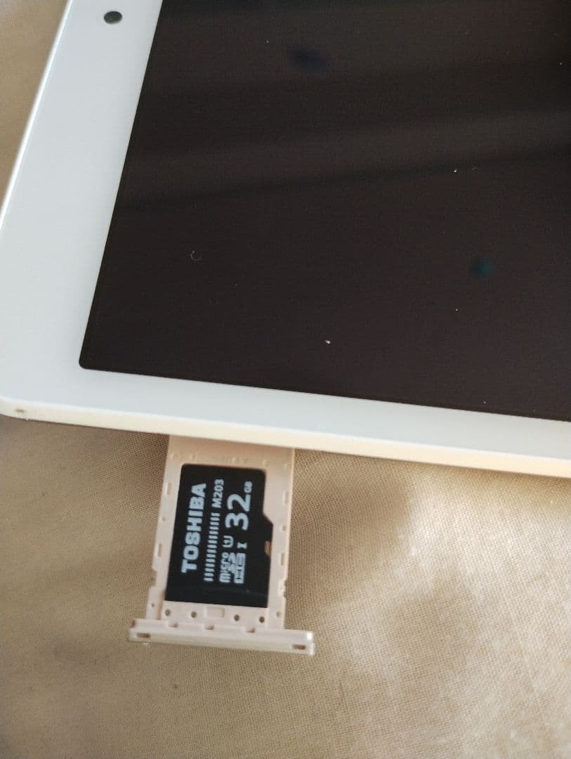 MediaPad M5 lite 8インチ マイクロSDカード32GB ケース付 - メルカリ