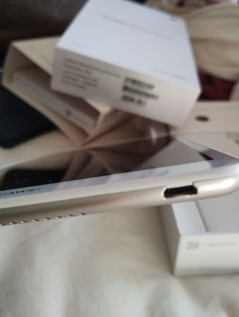 MediaPad M5 lite 8インチ マイクロSDカード32GB ケース付 - メルカリ