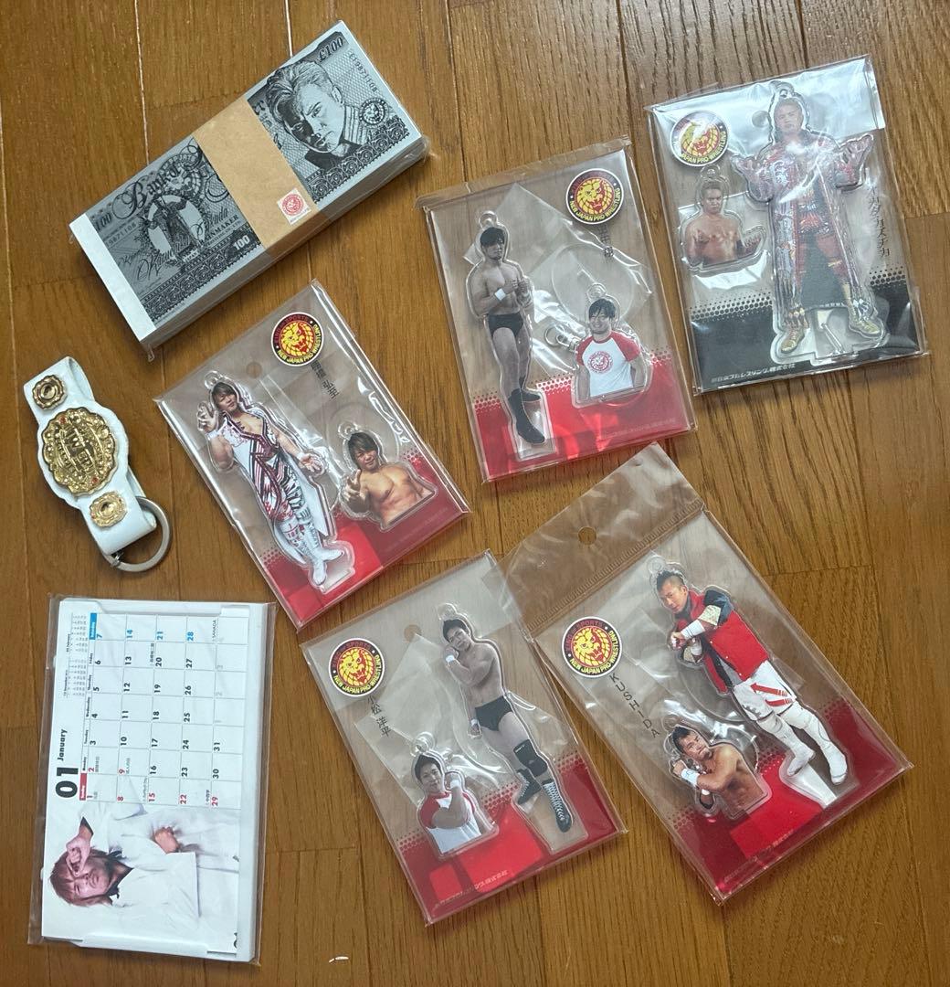 新日本プロレスまとめ売り カレンダー アクスタ オカダドルメモ キーホルダー等 新日本プロレスまとめ売り カレンダー アクスタ オカダドルメモ