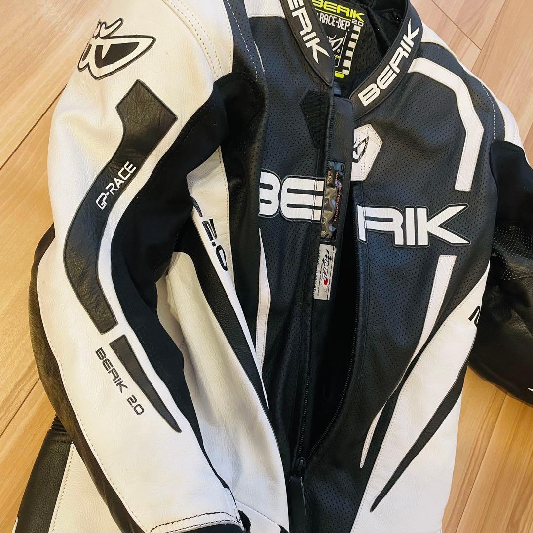 極美品】BERIK 2.0革ツナギ レーシングスーツ 胸・脊髄プロテクター54