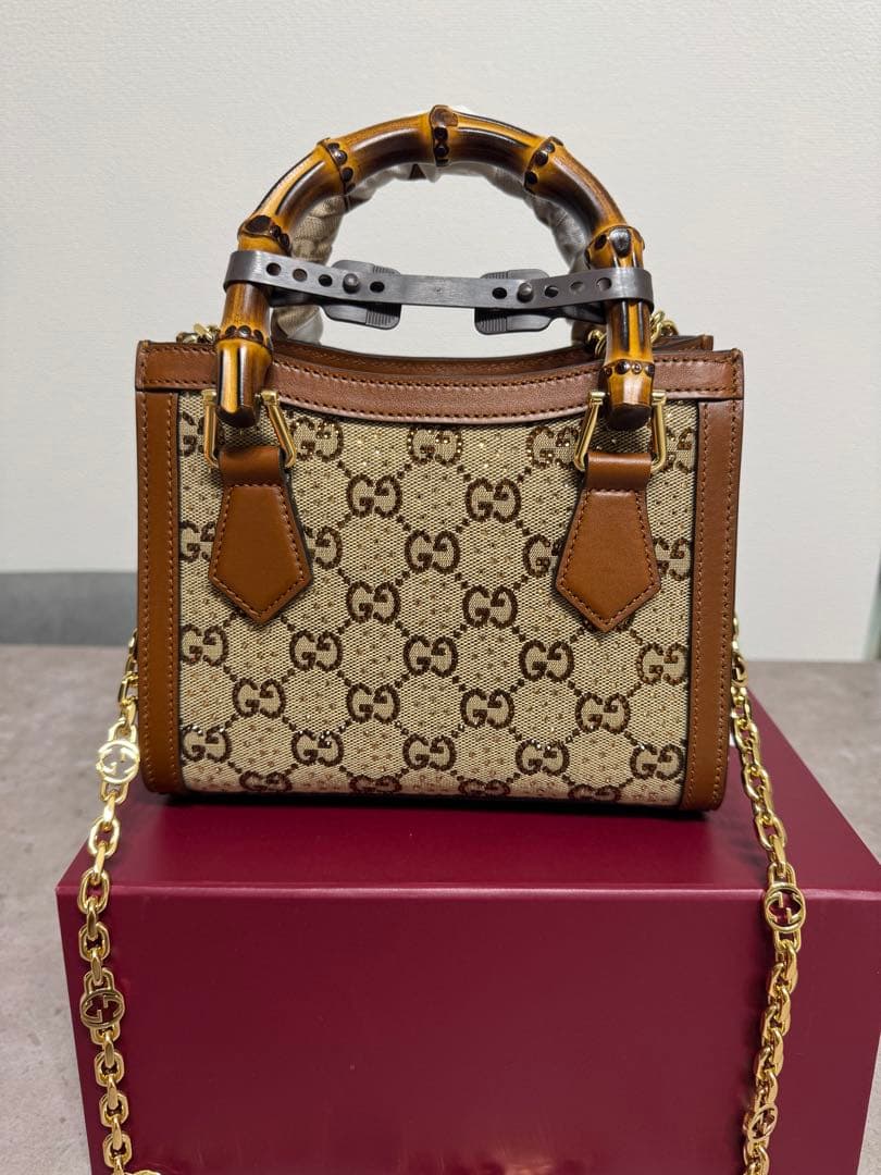 新品】〔グッチ ダイアナ〕クリスタル ミニ トートバッグ - メルカリ