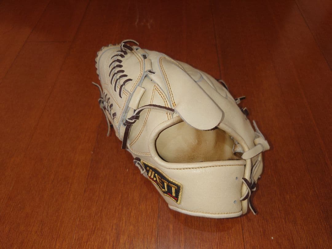 ZETT プロステイタス 軟式グローブ 左投げ 投手用 野球・ソフト,グローブ,軟式,ゼット(ZETT),投手用 | 野球用品と