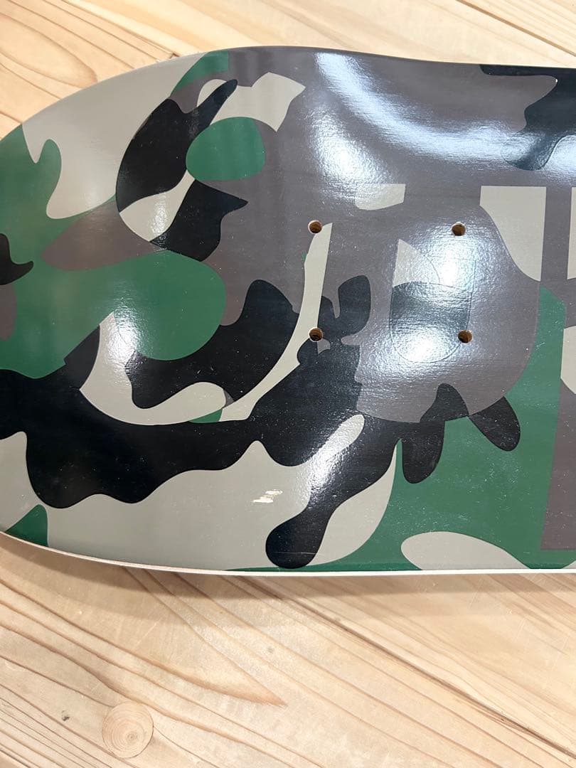 サ*イ様 最終価格！シュプリーム CAMO LOGO SKATEBOARD 20の通販はau
