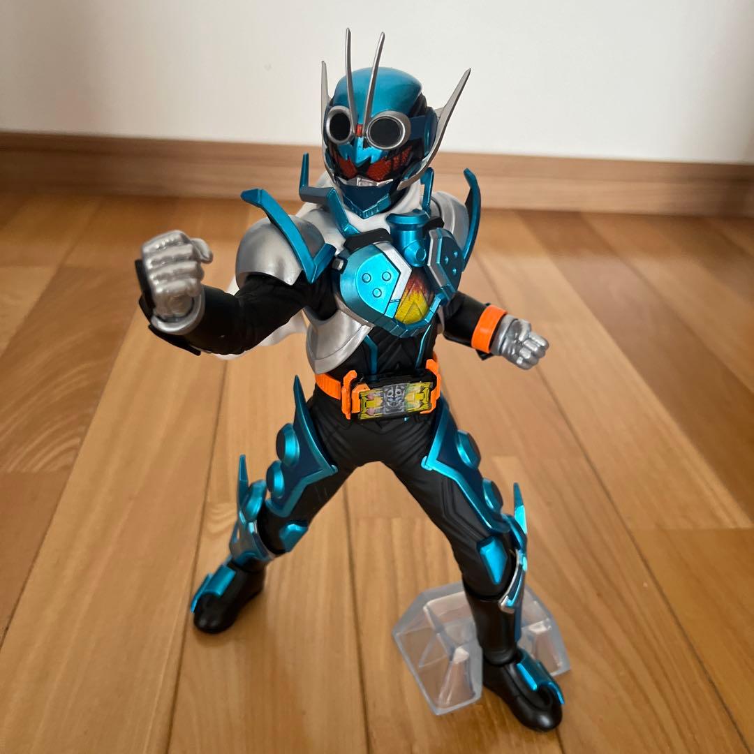 仮面ライダーガッチャード ガヴ 一番くじ フィギュア B賞 - メルカリ