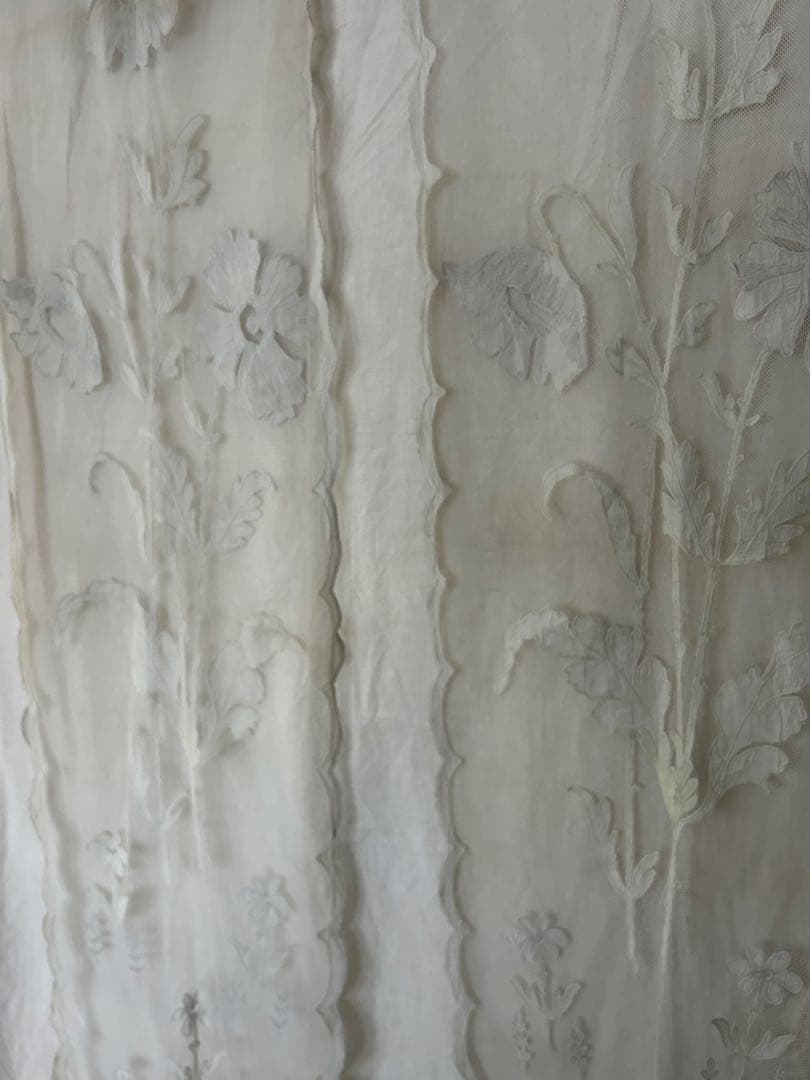 フランスアンティーク花柄刺繍チュールカーテン2枚セット - メルカリ