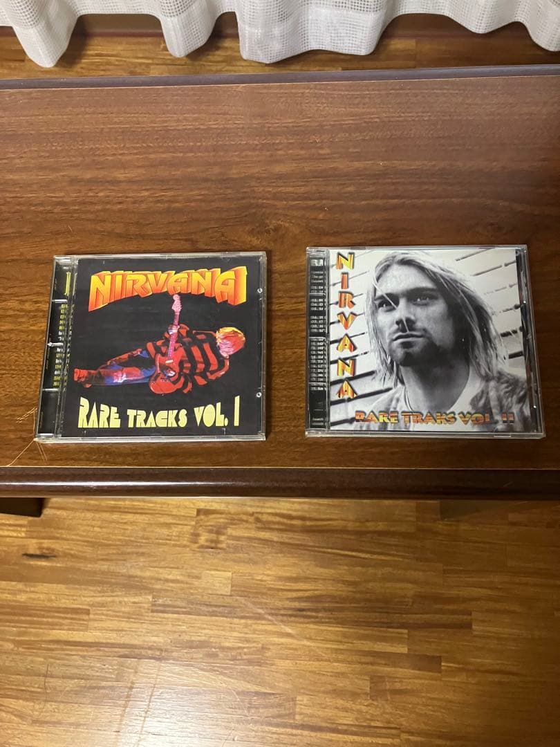ニルヴァーナ cd レア お父さんの昔のニルヴァーナのCDって、レアだったりする？価値とかある