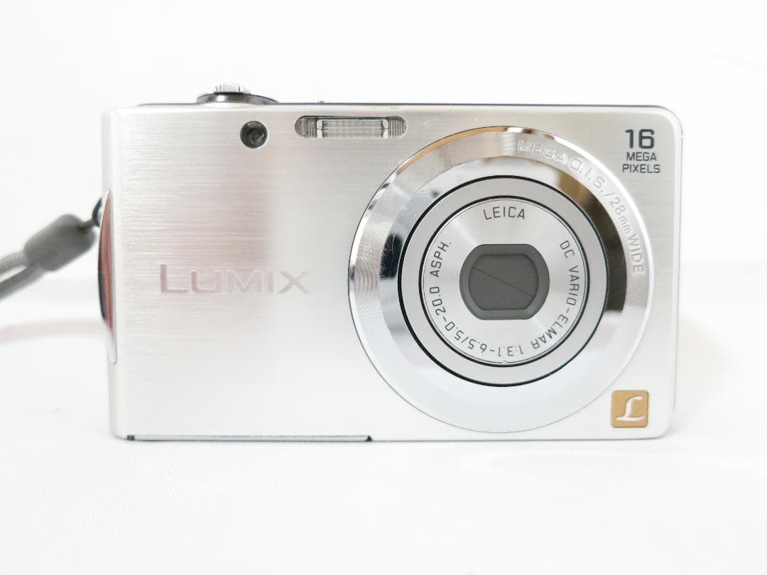 Panasonicデジタルカメラ LUMIX DMC-FH5 シルバー - メルカリ