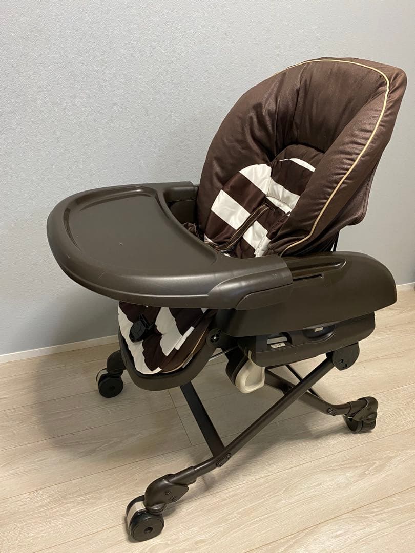 Combi ネムリラ　4キャスAT スイングチェア　自動　ハイローチェア Combi コンビ ハイ＆ロー オートスウィングラック ネムリラ BEDi