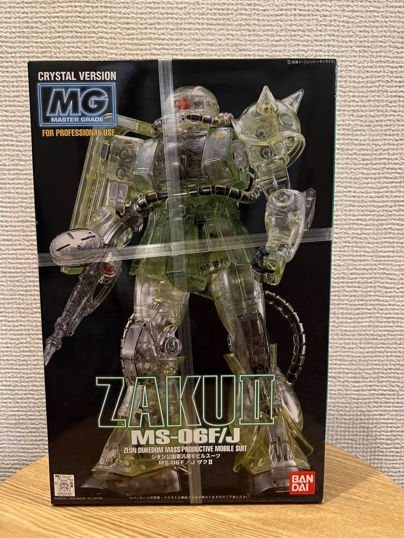 MG MS-06F/J ザクⅡ クリスタルバージョン - メルカリ