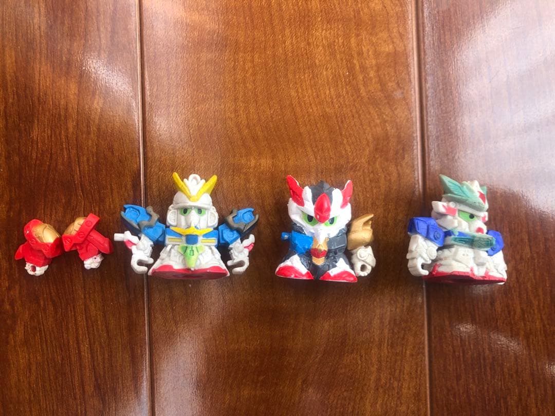 SDガンダムフィギュア ガチャポン ガン消し - メルカリ