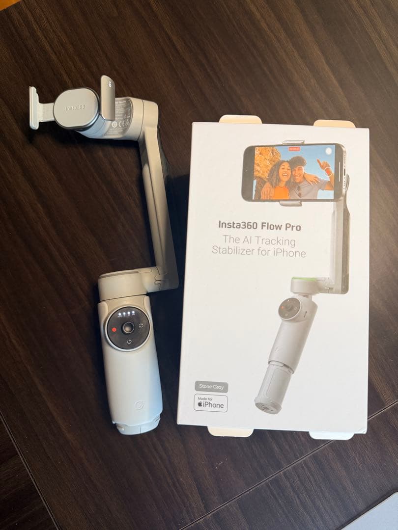 Insta360 Flow Pro｜iPhone用ジンバル スタビライザー - メルカリ