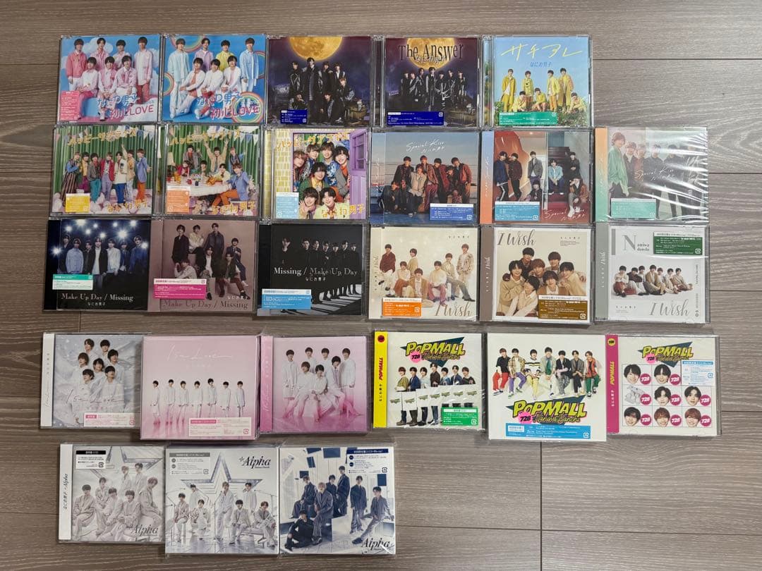 【美品】なにわ男子CDまとめ売り シングルとアルバム合計26枚 なにわ男子 シングル アルバム 特典 なにわのにわ 付録 まとめ売り