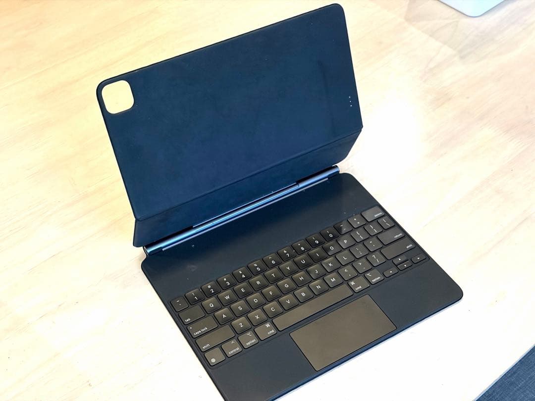 Magic Keyboard MXQU2LL/A 12.9インチ US iPad Amazon.com: Apple Magic Keyboard for 12.9-inch iPad Pro (Previous