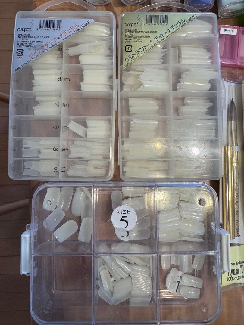 ネイリスト検定1級練習用アクリルリキッドチップ筆など／ダンス