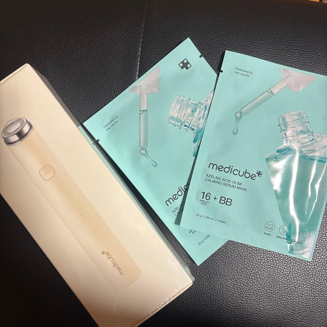 medicube 美顔器ミニ 新作ベージュ 新品未使用、未開封 MEDICUBE メディキューブ ブースタープロ ミニ プラス 美顔器 韓国美容