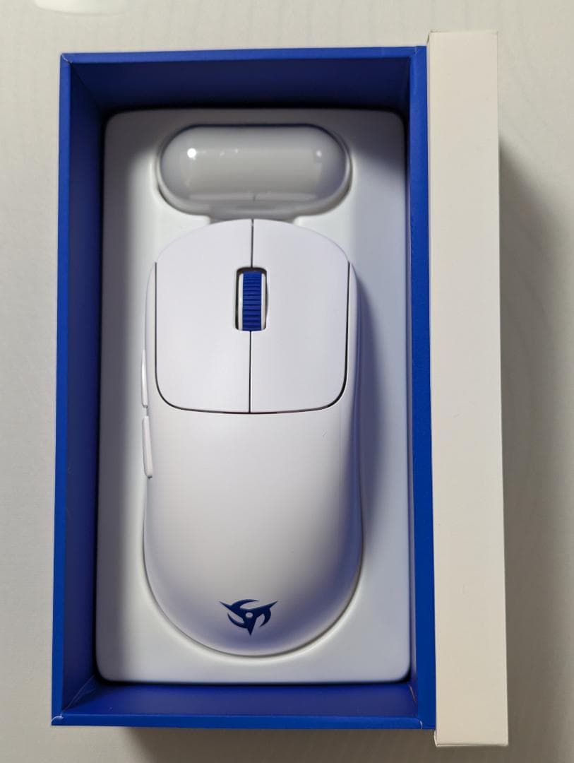 【美品】Ninjutso Ten Air ホワイト Ninjutso（ニンジュツォ） Ten Air テン エアー ワイヤレスマウス