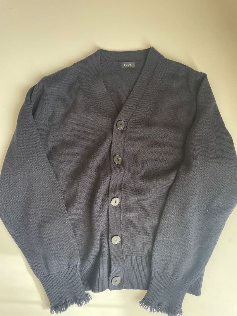 <LOEFF>9ゲージ フリンジ カーディガン UNISEX ネイビー0サイズ セール】＜LOEFF＞9ゲージ フリンジ カーディガン UNISEX（ニット