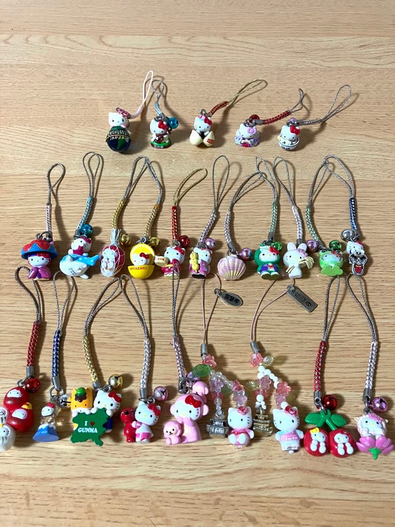 ハローキティストラップまとめ売り