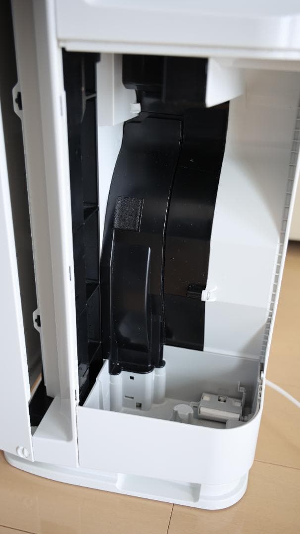 ダイキン加湿ストリーマ空気清浄機MCK70XKS-W 美品