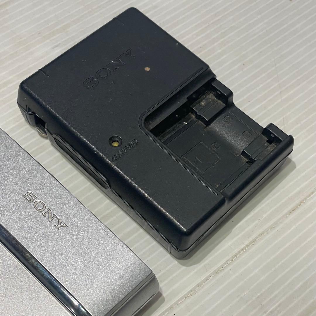 SONY Cyber-shot DSC-T9 6.0MEGA PIXELS 可動