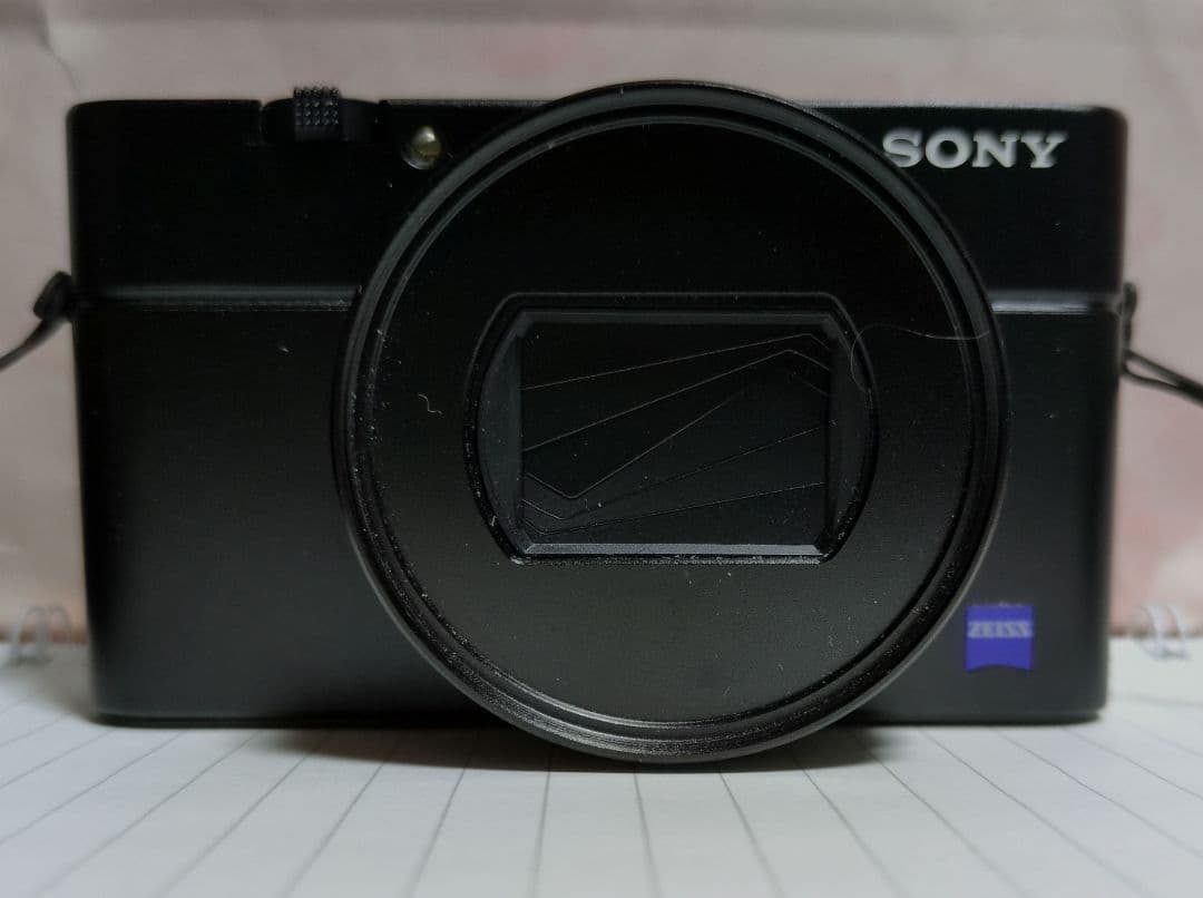 Sony RX100ⅶ Sony RX100 VII review - great versatile compact at a price