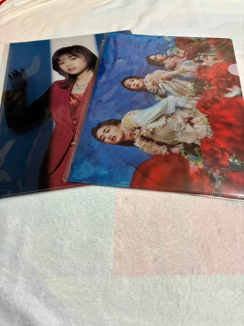 武元唯衣 秘蔵生写真 直筆サイン入り &櫻坂46グッズセット - メルカリ
