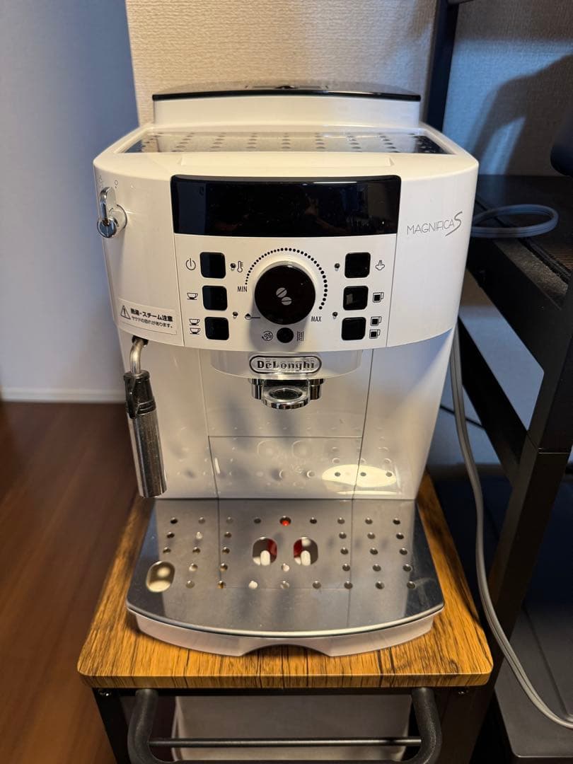 デロンギ コーヒーマシン マグニフィカS ご自宅で挽きたて淹れたての本格派レギュラーコーヒーをもっとお手軽に
