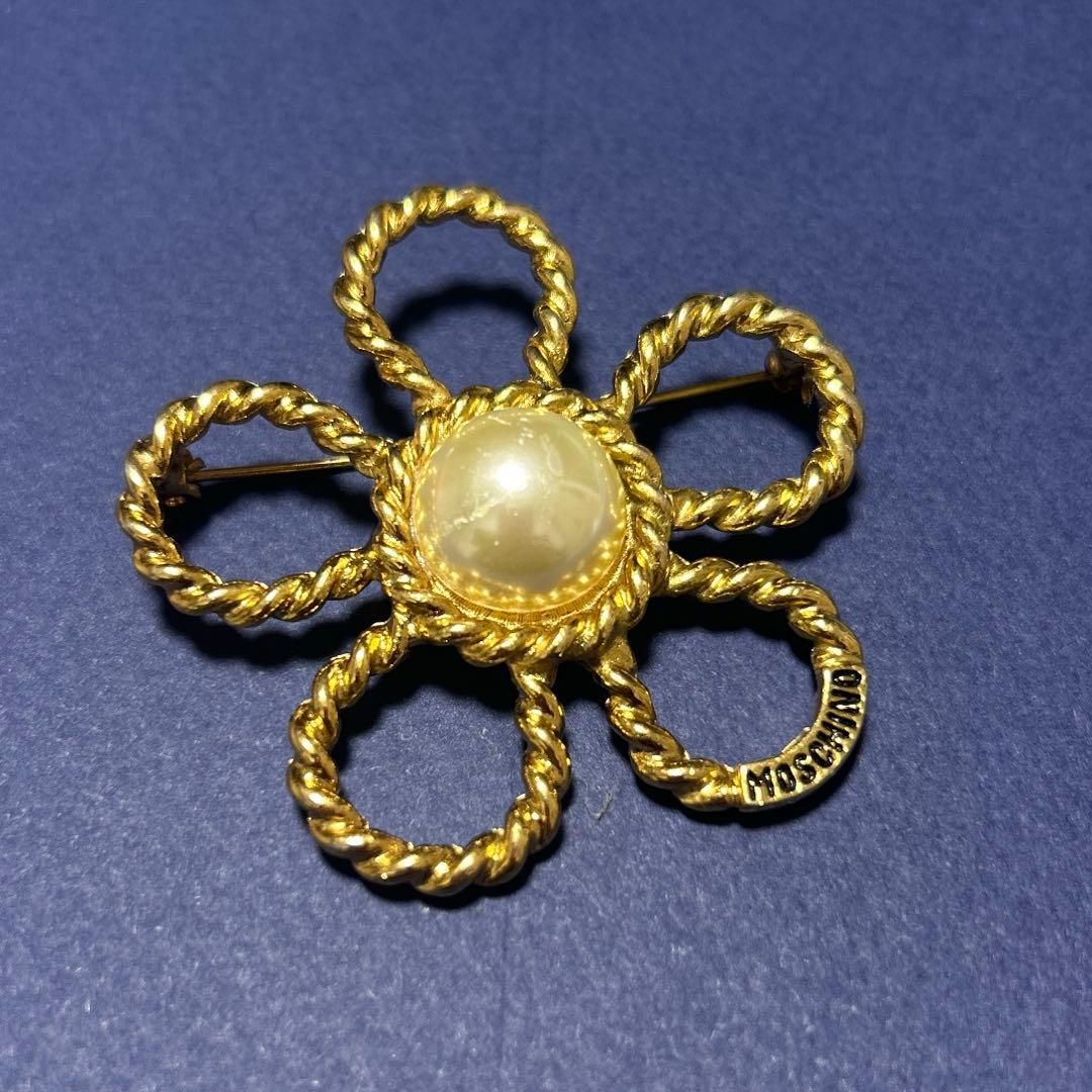 モスキーノ ブローチ - メルカリ