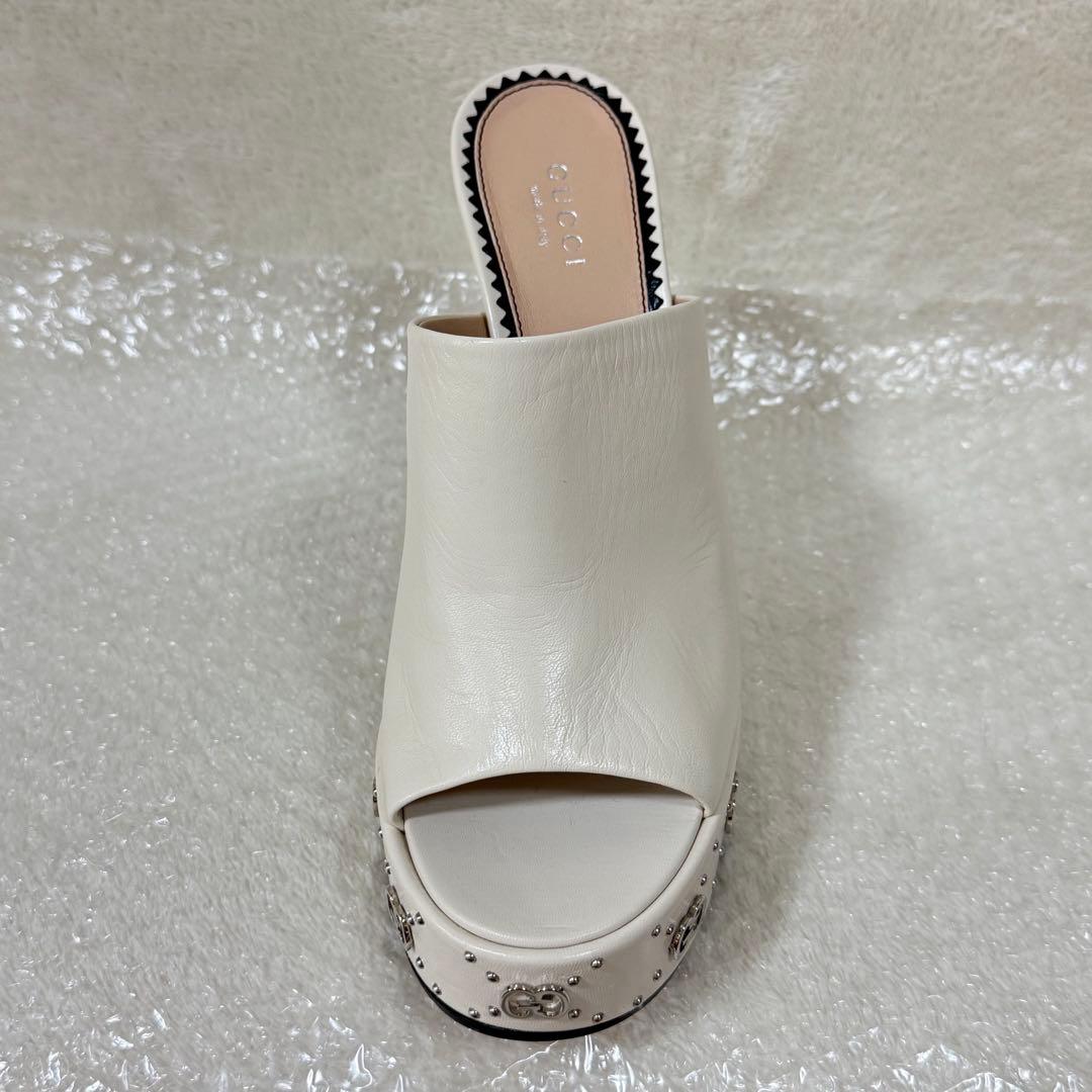 GUCCI】ロゴ レザーソール スライドサンダル ホワイト 厚底 スタッズ