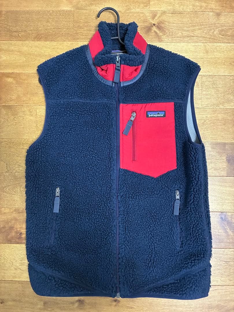 patagonia レトロXベスト XSサイズ ネイビー/レッド - メルカリ