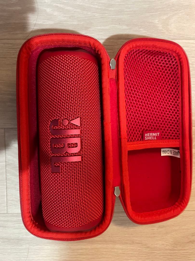 JBL ワイヤレススピーカー レッド ケース付き　箱無し JBL Bluetoothスピーカー ワイヤレス/Bluetooth/防水/レッド